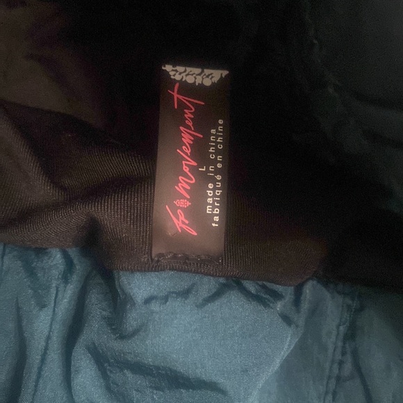 Free people movement shorts - Picture 3 of 3